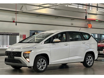 Xe 7 chỗ giá chưa tới 500 triệu đang ưu đãi hơn 100 triệu đồng, bảo hành tới 8 năm