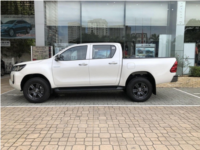 Toyota Hilux 2.4 E 4x2 AT