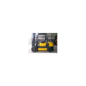 XE NÂNG DẦU 4 TẤN 4 MÉT