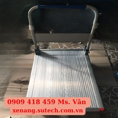 Xe đẩy hàng đáy thép gấp gọn