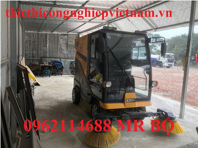 XE ĐIỆN QUÉT RÁC C200