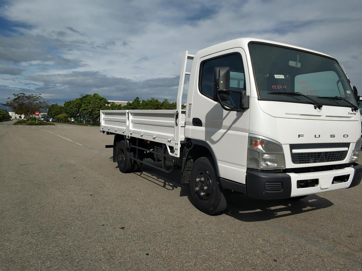 Xe tải Fuso Canter 6.5 - Thùng lửng - Tải 3.49 tấn