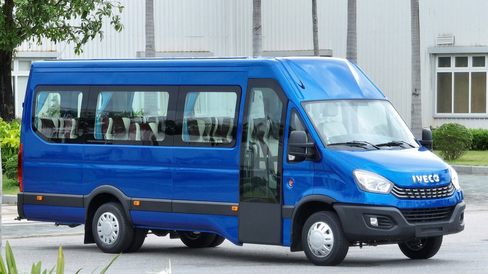 XE KHÁCH IVECO 16 CHỖ (IVECO DAILY PLUS)