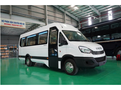 XE KHÁCH IVECO LIMOUSINE 9 CHỖ (IVECO DAILY PLUS)