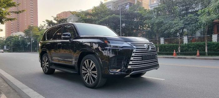xe lexus LX 600 bản 7 chỗ