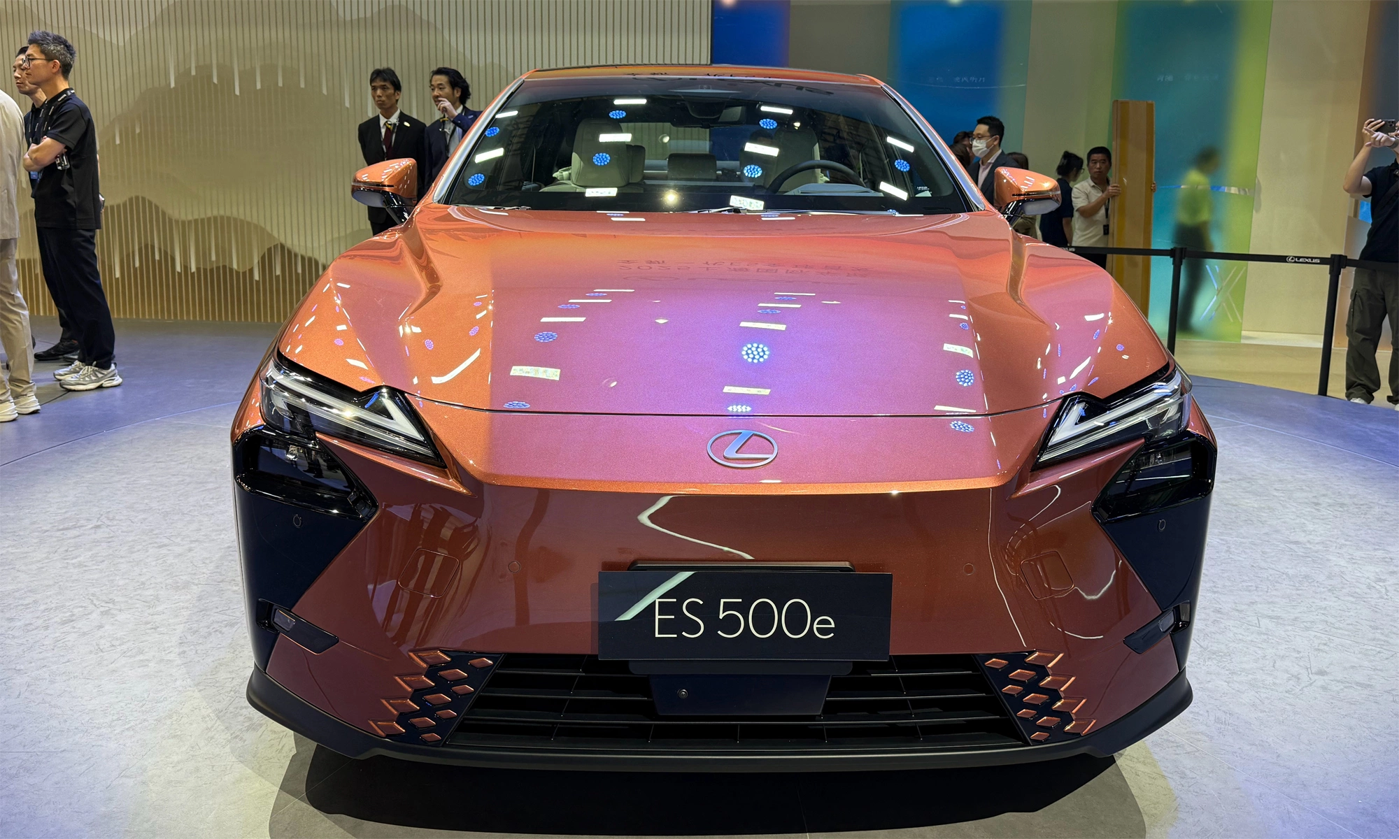 xe lexus es thế hệ mới thuần điện
