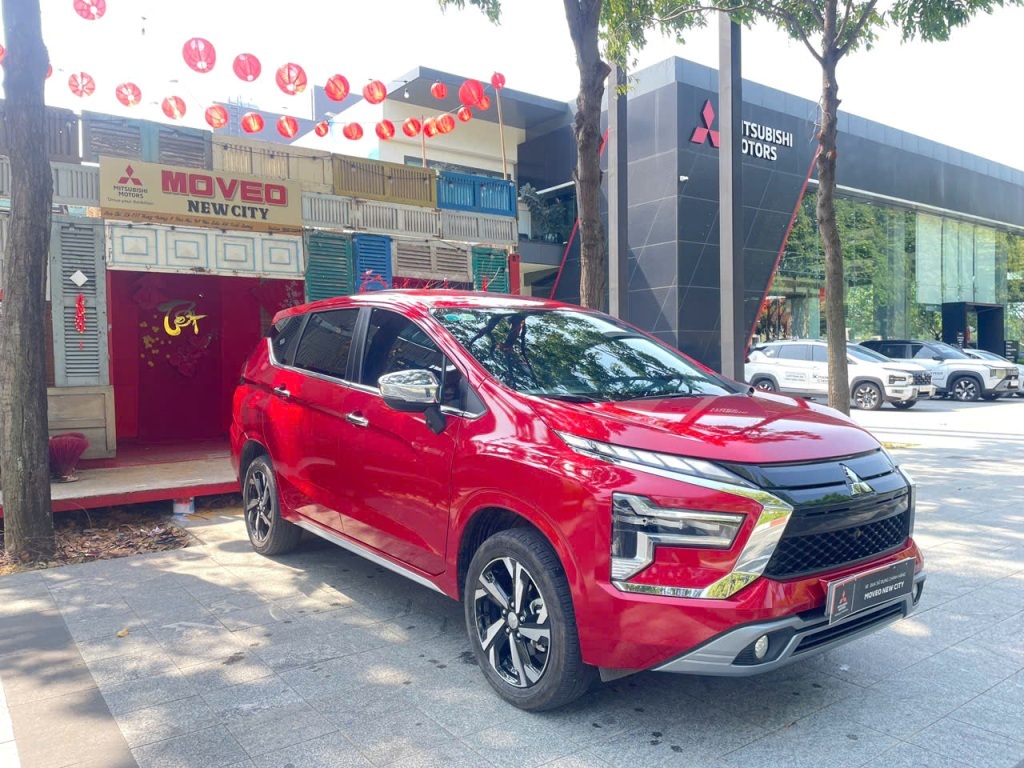 Xe LƯỚT Mitsubishi Xpander Premium 2025 màu đỏ