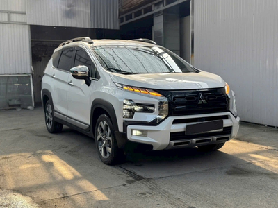 Xe LƯỚT Mitsubishi Xpander Cross 2024 màu trắng