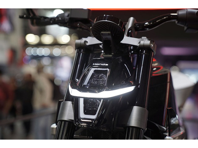 Xe máy điện Honda dùng sạc ô tô, cắm điện 20 phút đầy 80% pin, ra mắt ngay tháng sau.