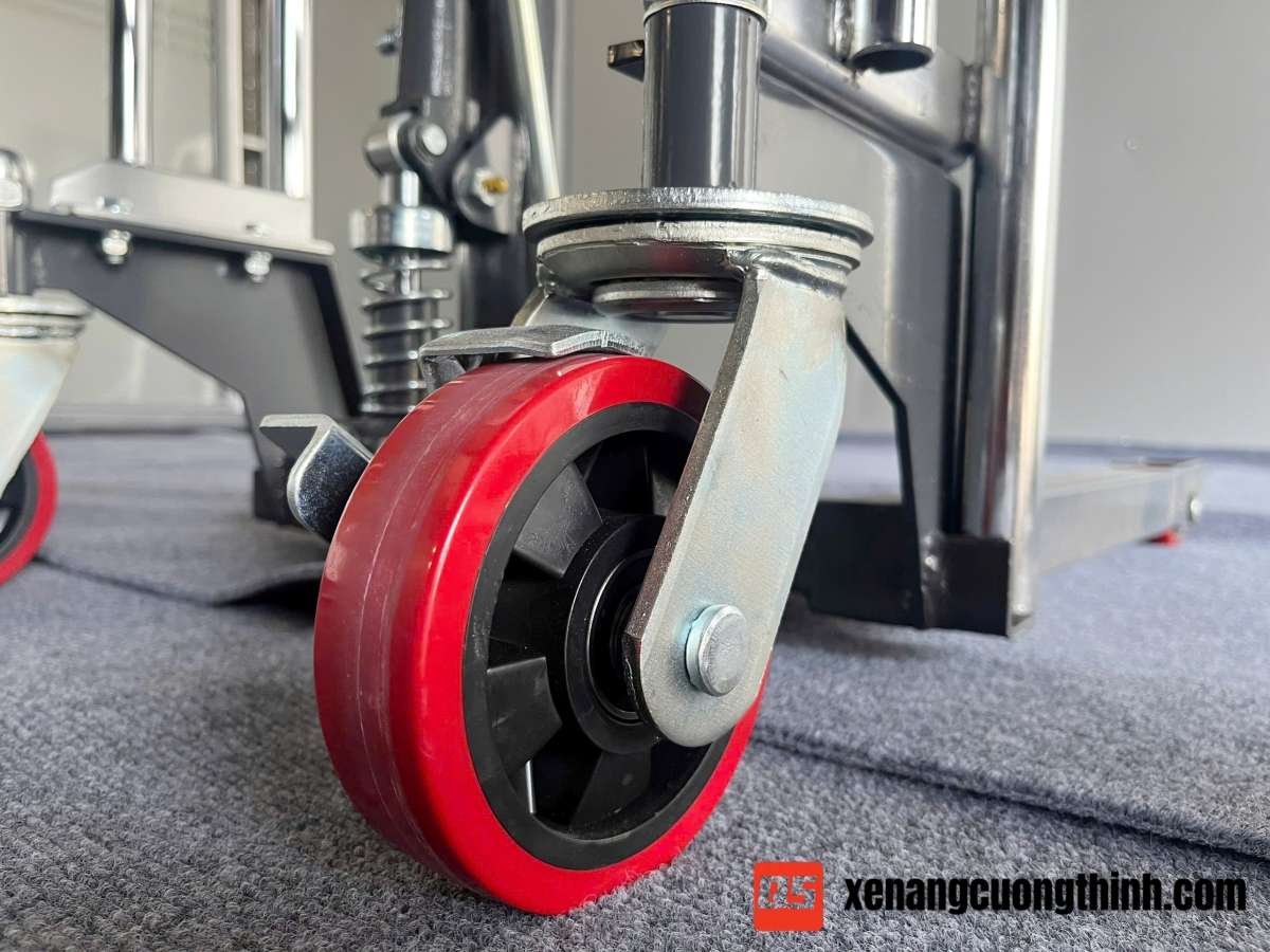 Bánh xe PU chịu tải tốt | Chi tiết xe nâng điện mini 200kg - 400kg EPS0415