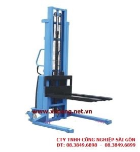 Xe nâng bán tự động CHÂN RỘNG EOSLIFT