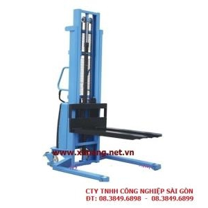 Xe nâng bán tự động CHÂN RỘNG EOSLIFT
