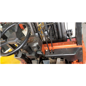 XE NÂNG DẦU 3000KG 3.5 MÉT NISSAN