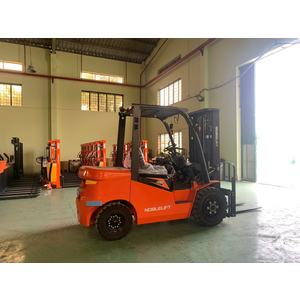 Xe nâng dầu diesel 3 tấn CPCD30 Noblelift