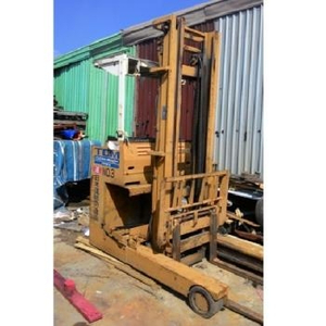 Xe nâng điện 1.5T-4M đứng lái TCM - Nhật