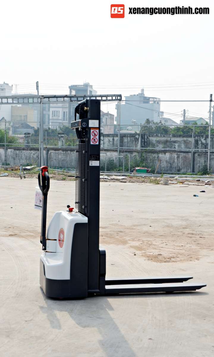 Xe nâng điện stacker 1.5 Tấn đi bộ lái - Xe nâng Cường Thịnh
