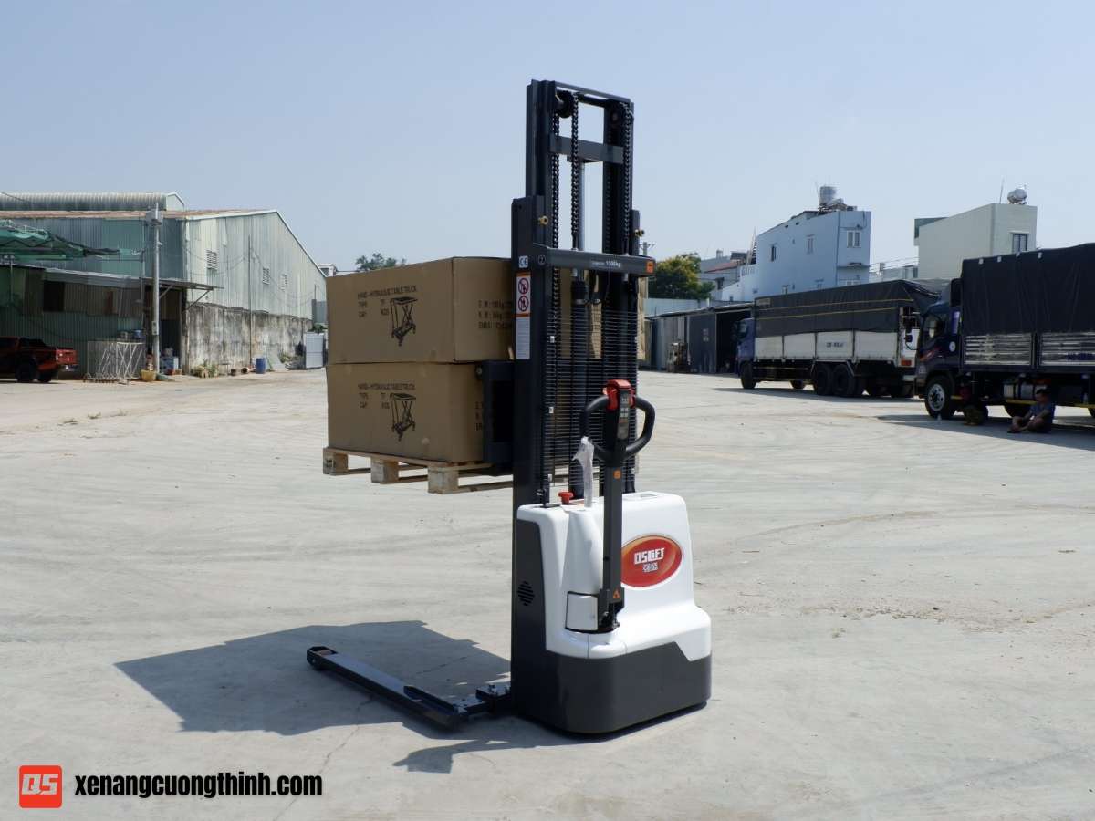 Xe nâng điện chân rộng 1.5 Tấn dùng cho pallet 2 mặt