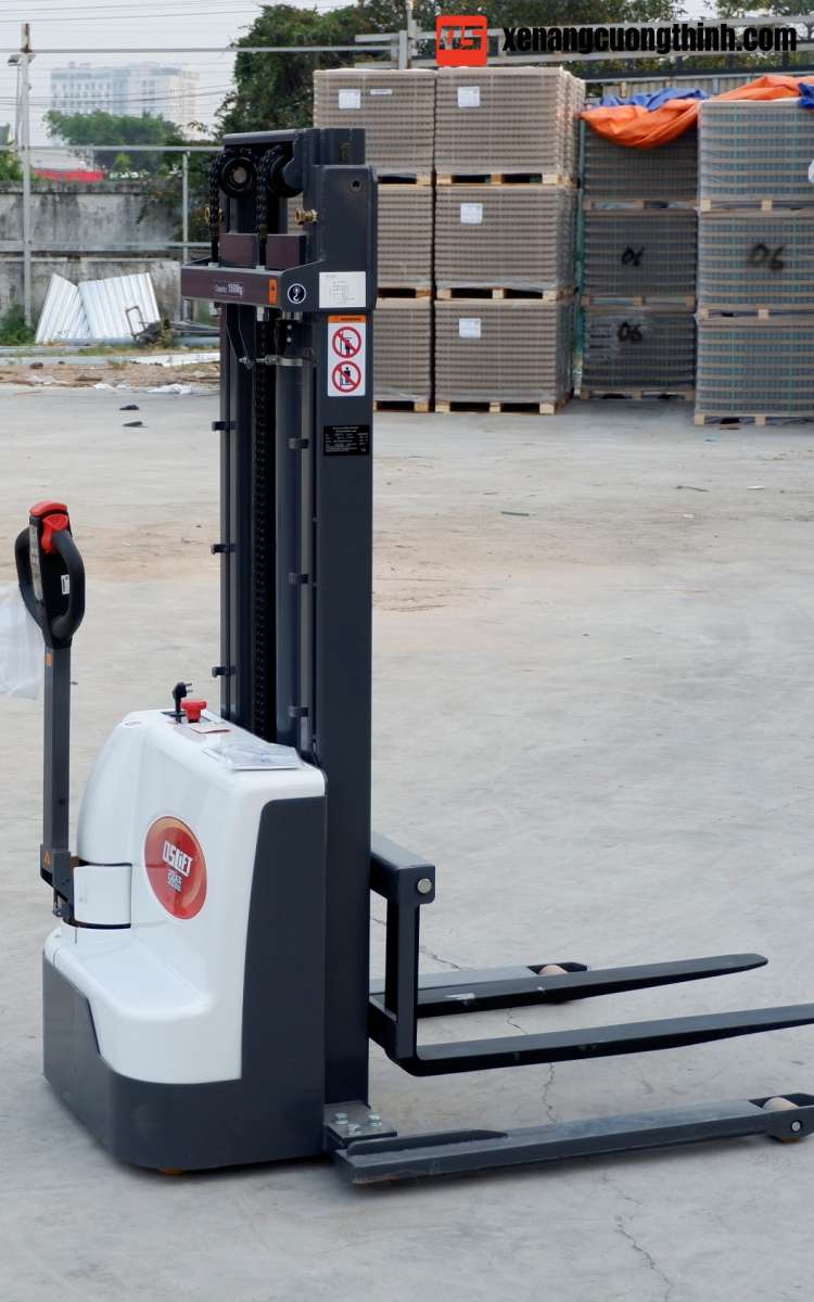 Xe Nâng Điện Stacker Chân Rộng 1.5 Tấn - Pallet 2 Mặt