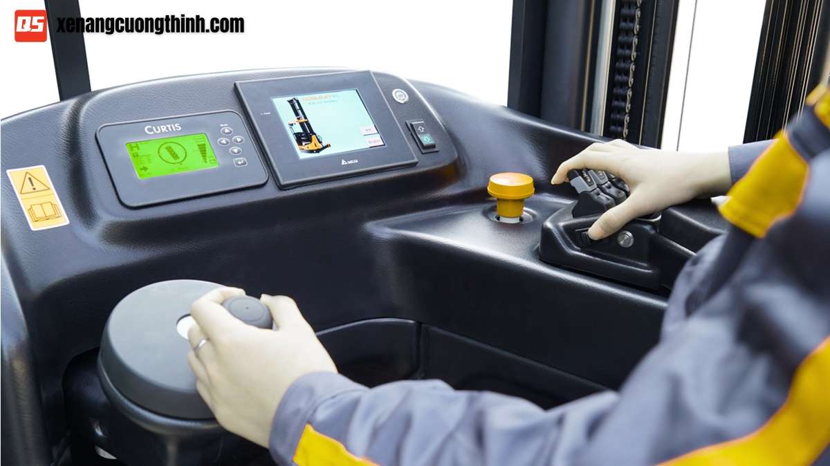 Xe nâng điện đứng lái Reach Truck 2 Tấn RT20PRO