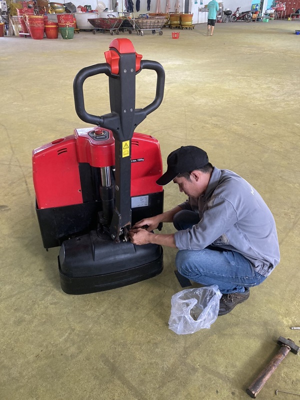 Sửa xe nâng điện EPT15- MT15