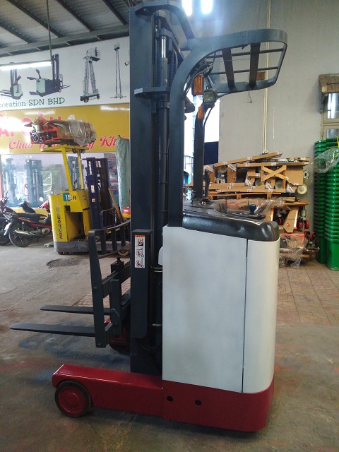giá xe nâng điện nichiyu, xe nâng điện 1.3 tấn, giá xe nâng điện đứng lái,