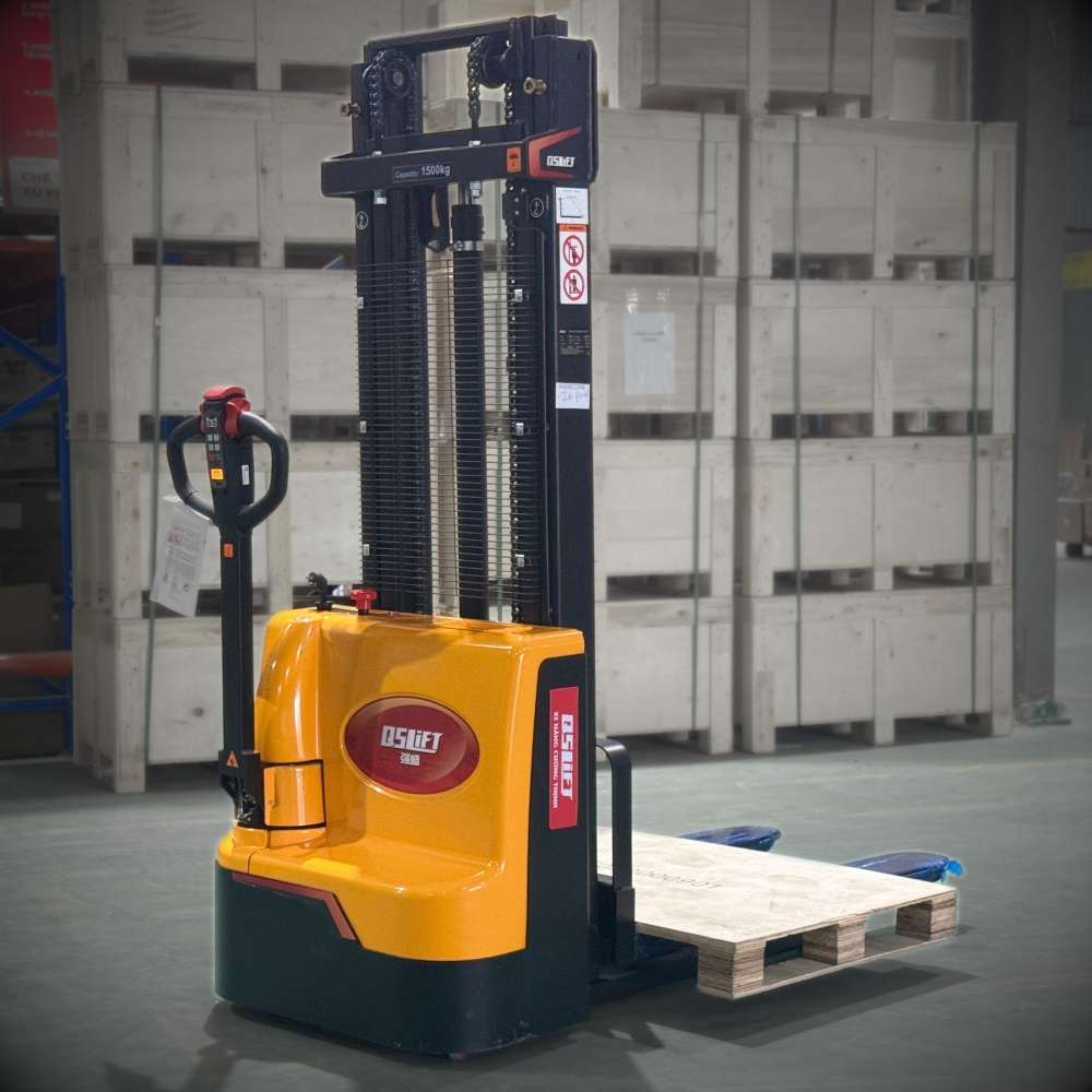 Xe Nâng Stacker