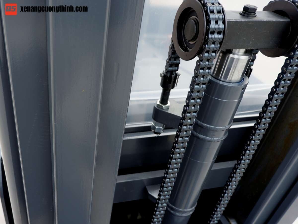 Xe nâng điện Stacker 2 Tấn | Có bệ đứng lái