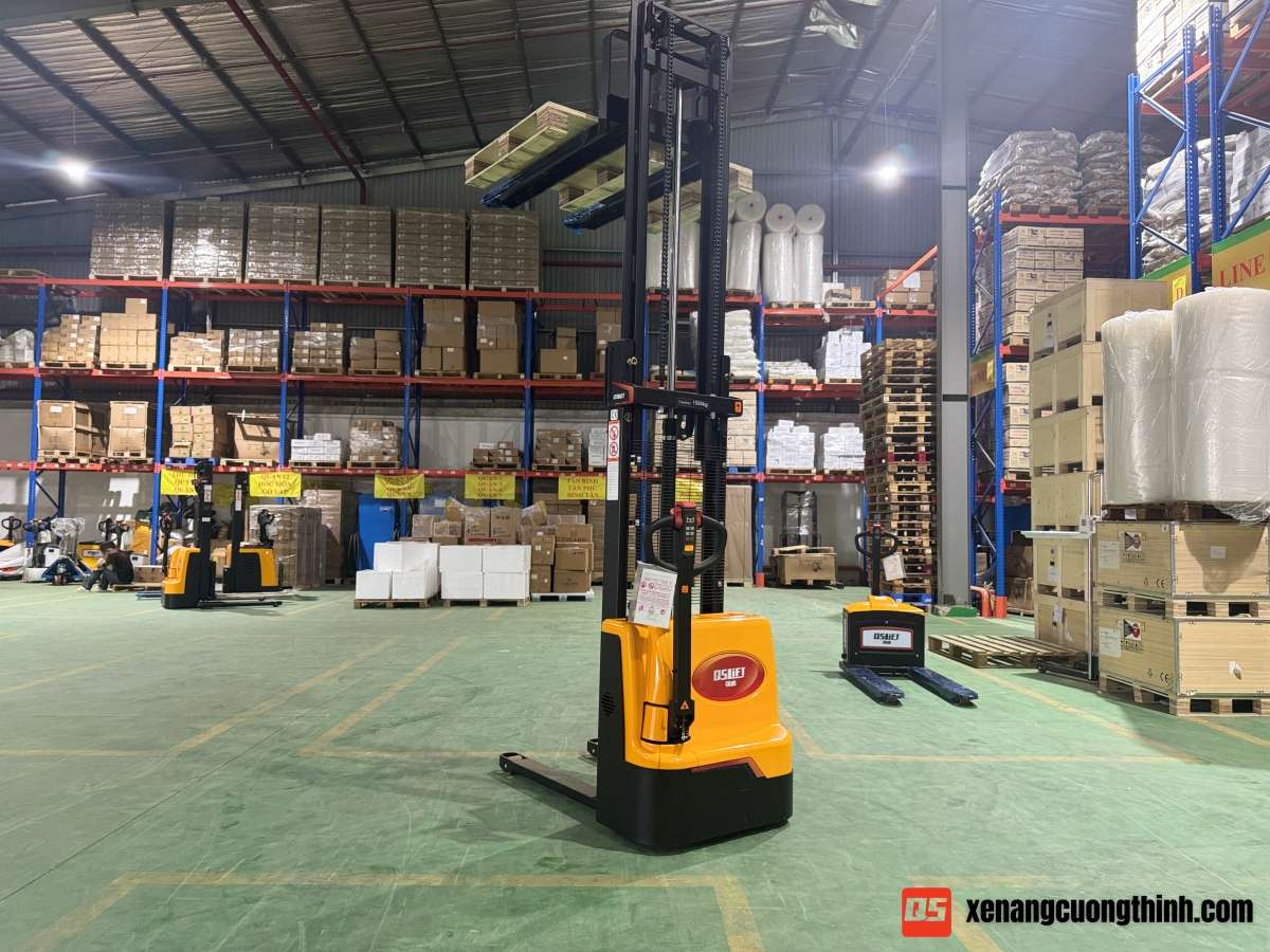 Xe Nâng Điện Stacker 1.5 Tấn QES15E