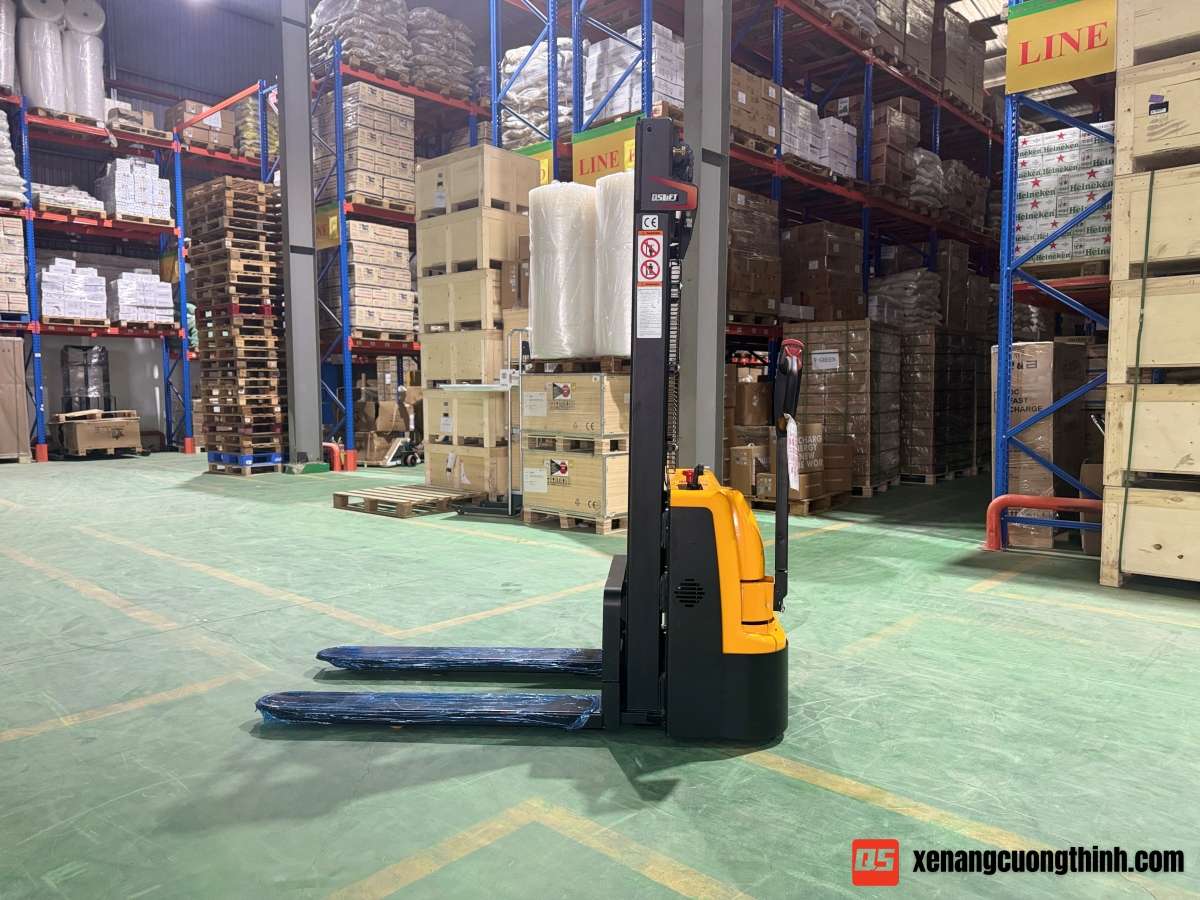 Xe Nâng Điện Stacker 1.5 Tấn QSLift QES15E