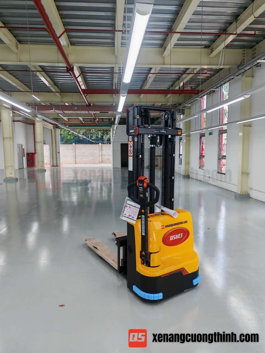 Xe Nâng Điện Stacker 1.5 Tấn QSLift QES15E