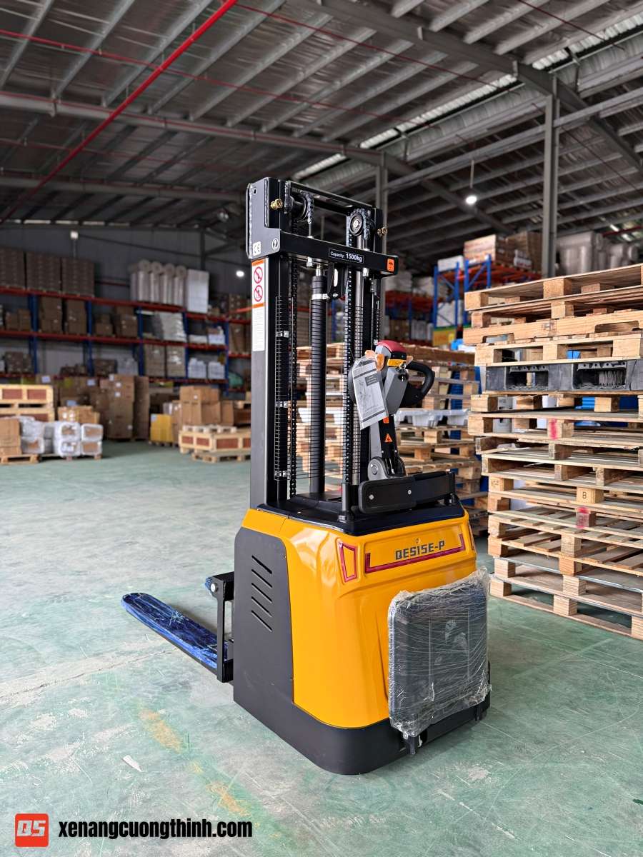 Xe Nâng Điện Stacker Đứng Lái 1.5 Tấn Giá Rẻ