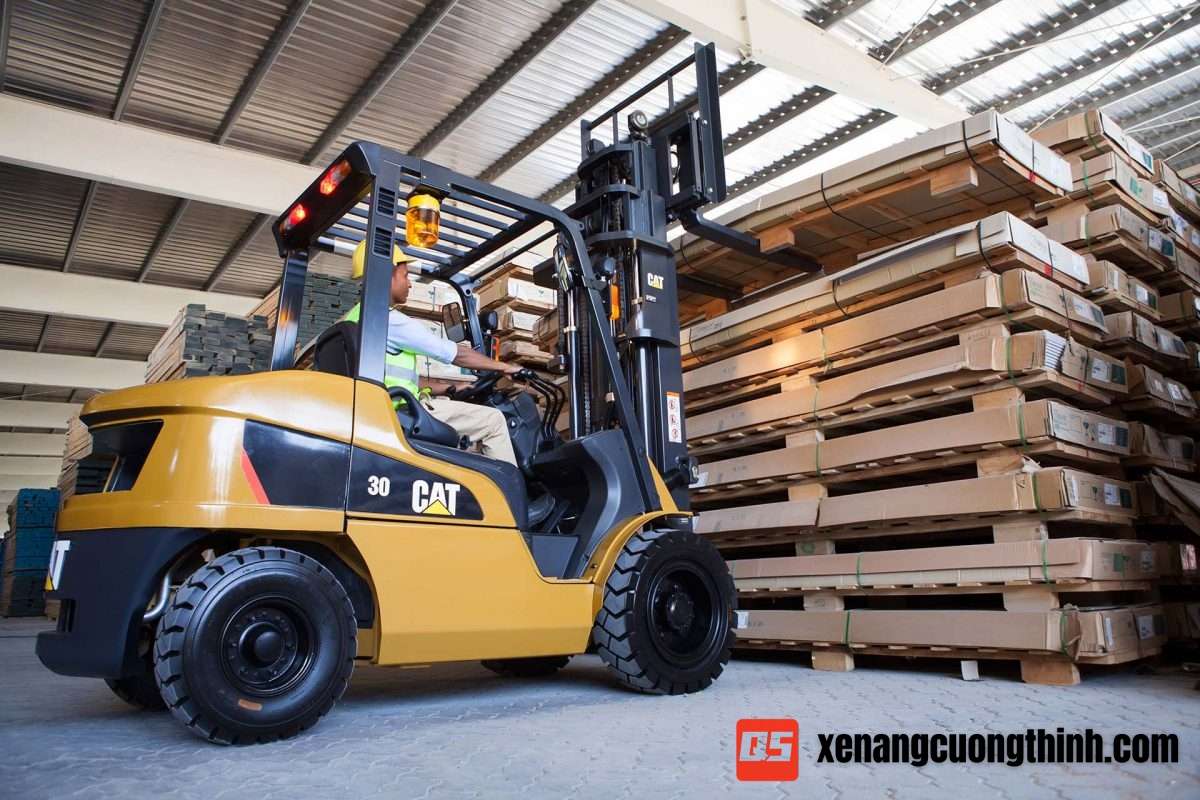 xe nâng forklift