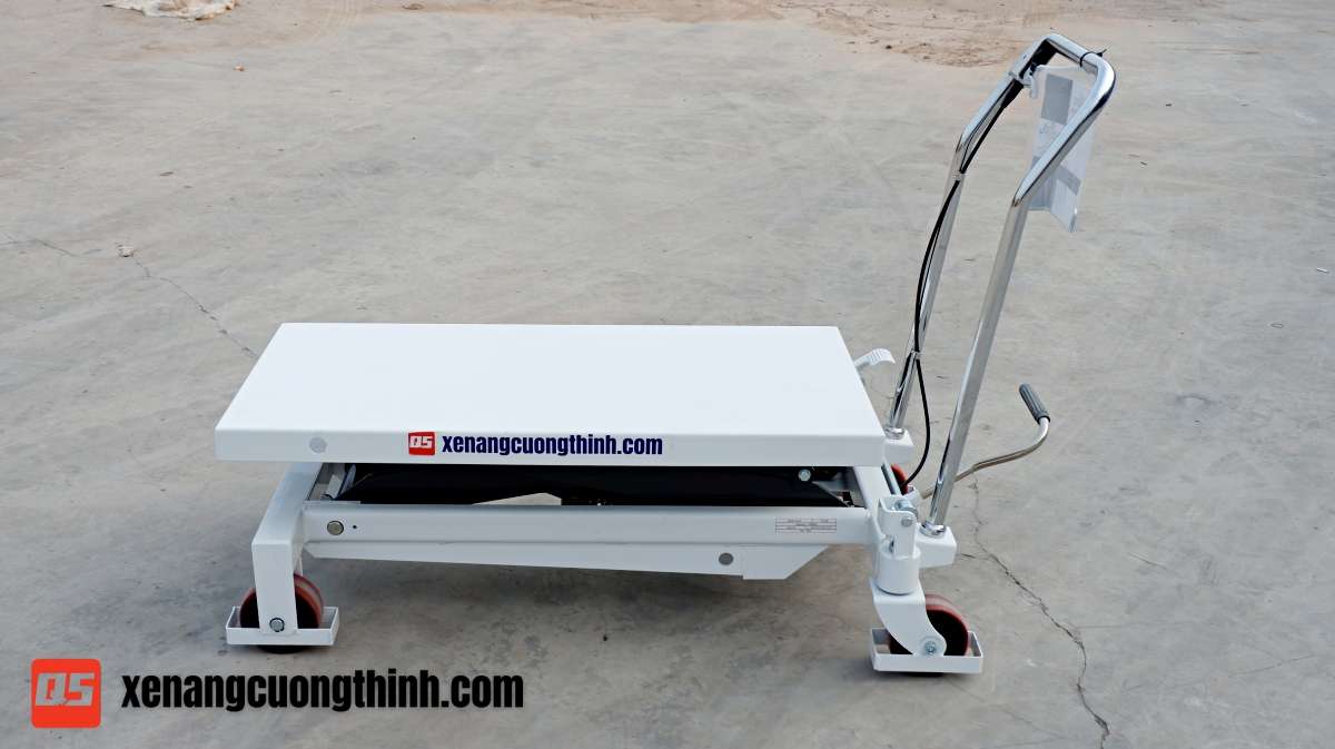 Xe nâng mặt bàn 1000kg TF100 khi xếp gọn