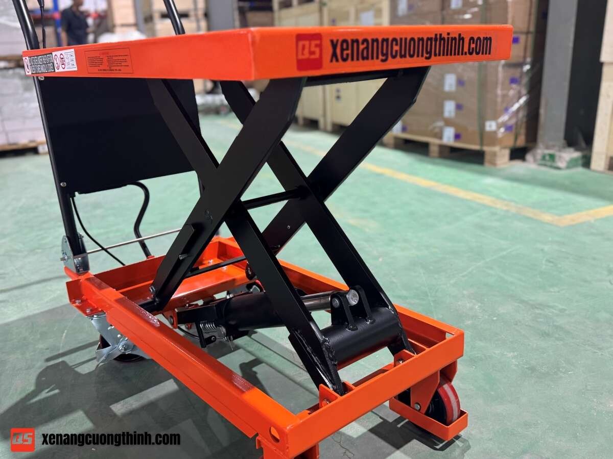 Xe nâng mặt bàn 500kg