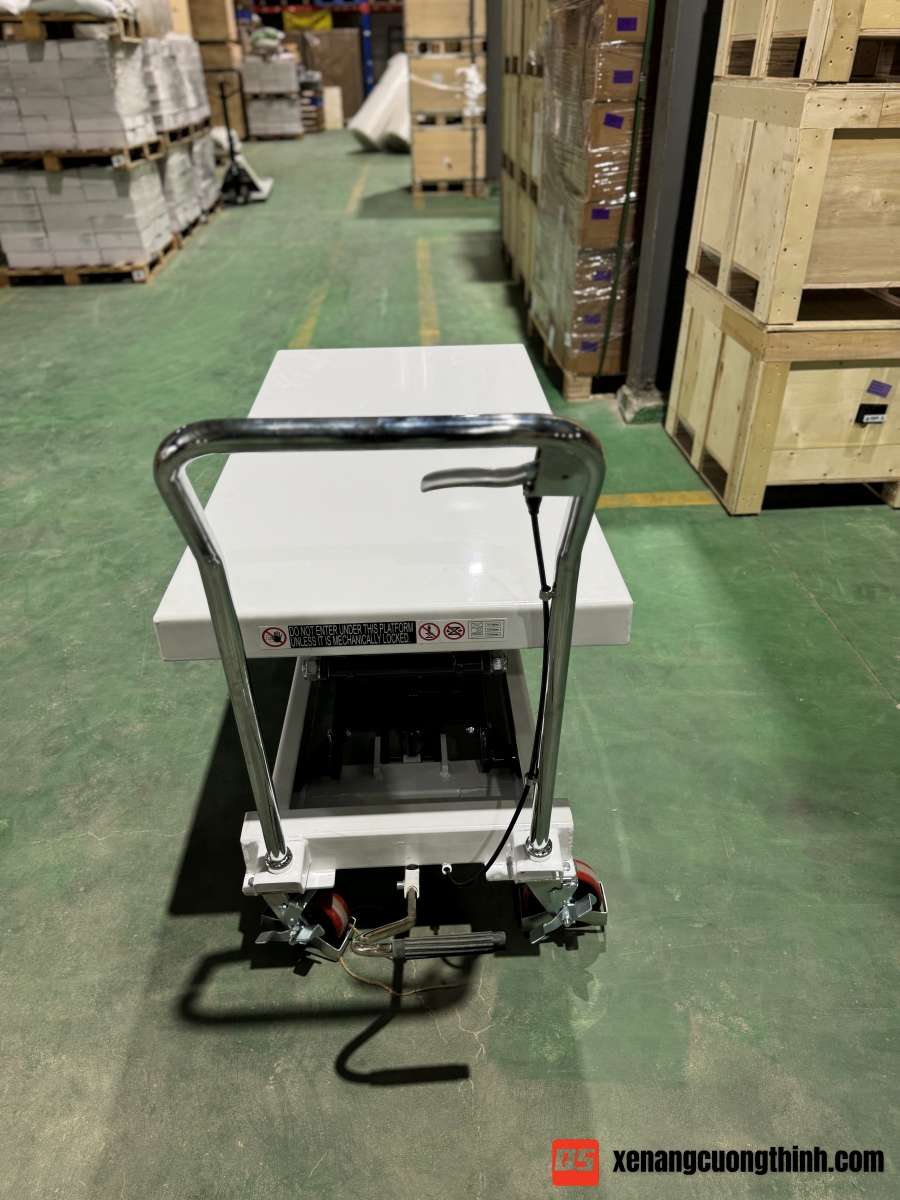 Xe nâng mặt bàn 700kg TFD70