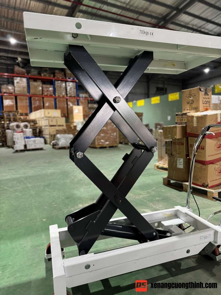 Xe Nâng Mặt Bàn 700kg TFD70