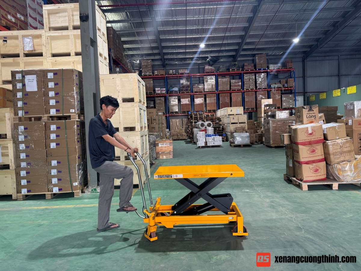 Xe Nâng Mặt Bàn 750Kg TF75 | Xe Nâng Cường Thịnh