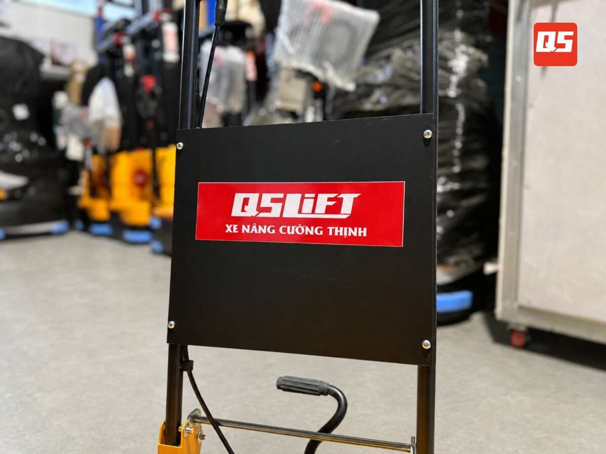 Chi tiết xe nâng mặt bàn 150kg QSLift TF15