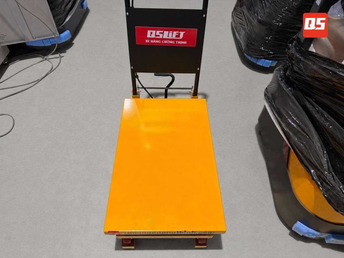 Chi tiết xe nâng mặt bàn 150kg QSLift TF15