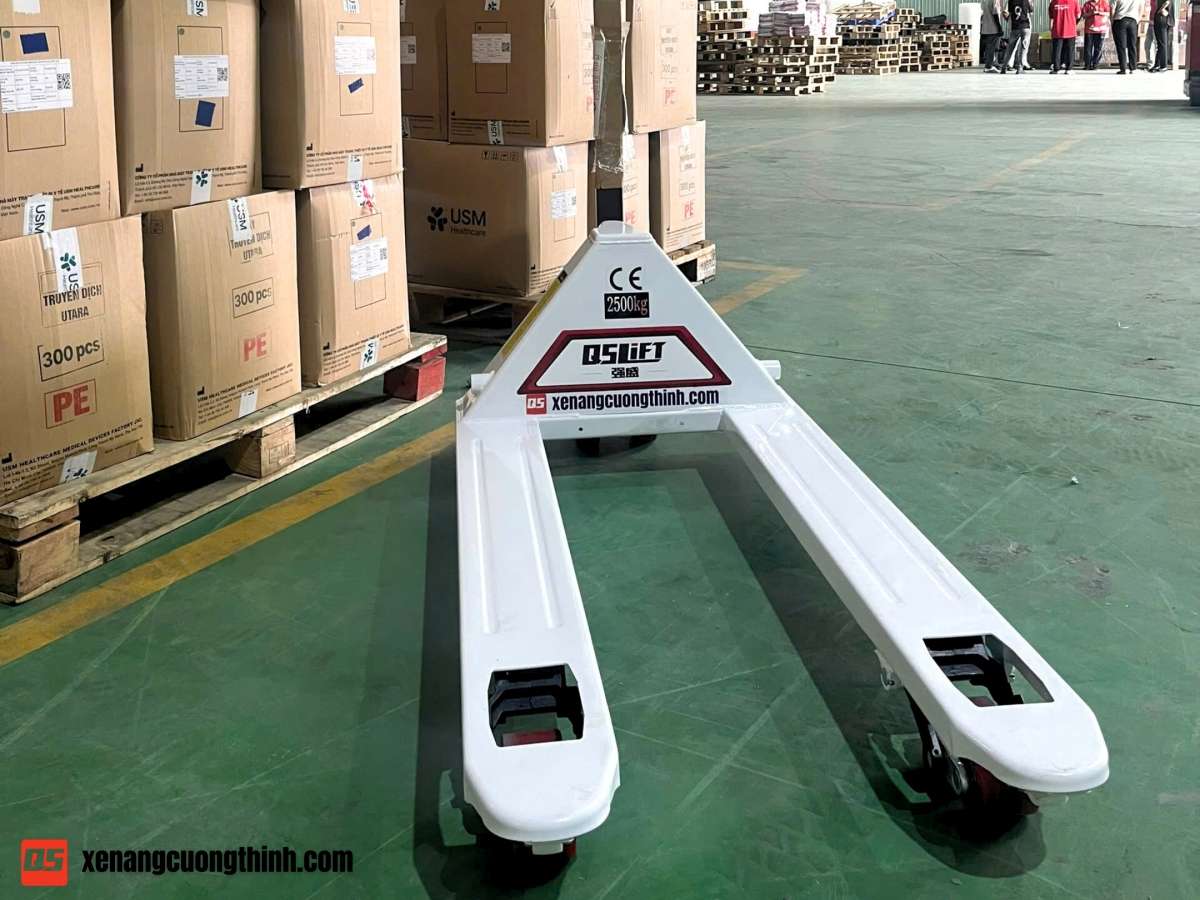Xe nâng tay 2.5 Tấn | Càng rộng / Càng hẹp