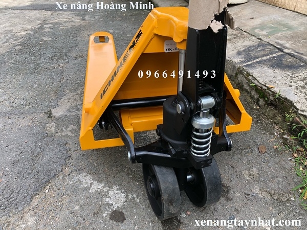 XE NÂNG TAY 2500KG CÀNG RỘNG 680MM