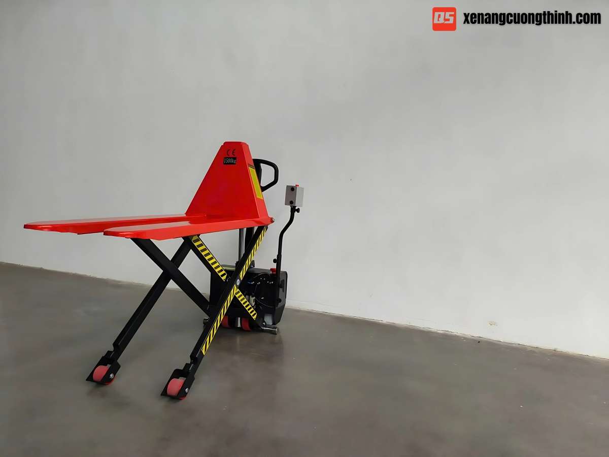 Xe nâng tay cắt kéo