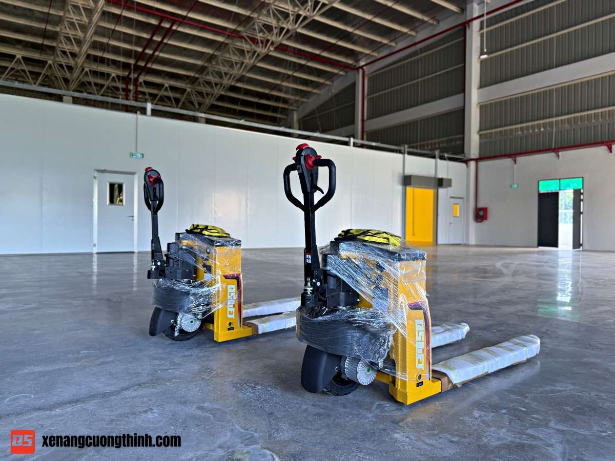 Xe Nâng Tay Điện 3 Tấn Bánh Cao Su - QSLift EPT30Q