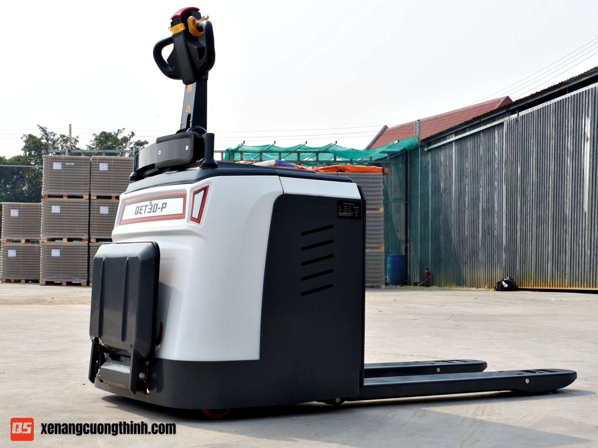 Chi tiết xe nâng tay điện thấp 3 Tấn có bệ đứng lái