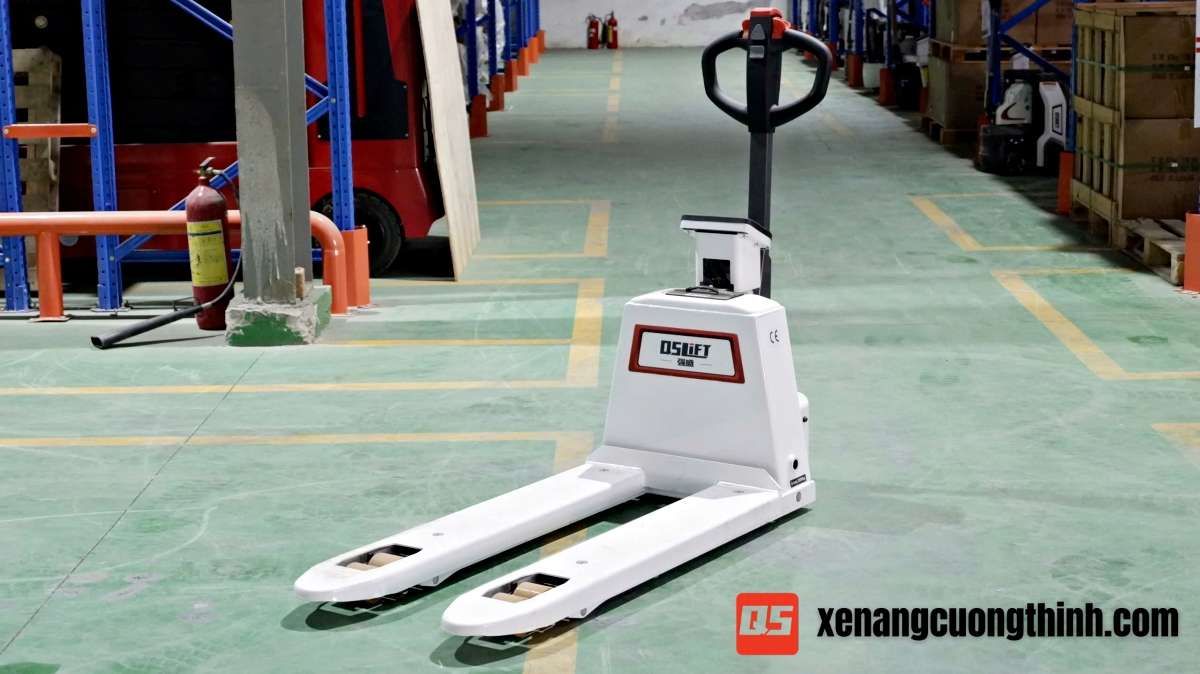 Xe nâng điện mini có cân điện tử