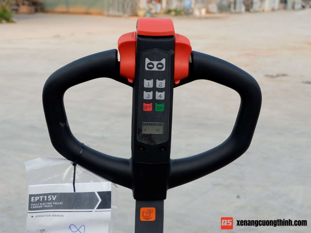 Xe nâng tay điện thấp 1.5 Tấn Lithium | EPT15V