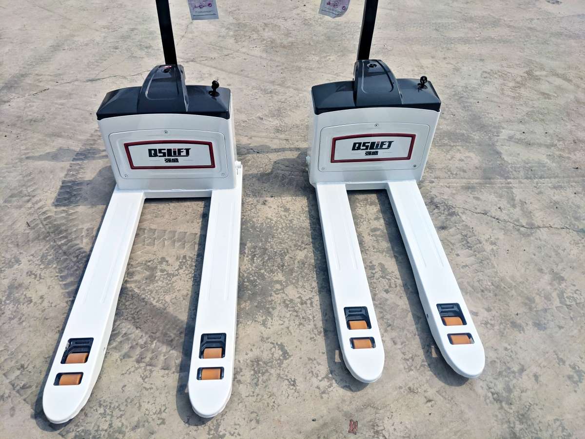 Xe Nâng Tay Điện Thấp 1500Kg Công Suất Cao EPT15Q