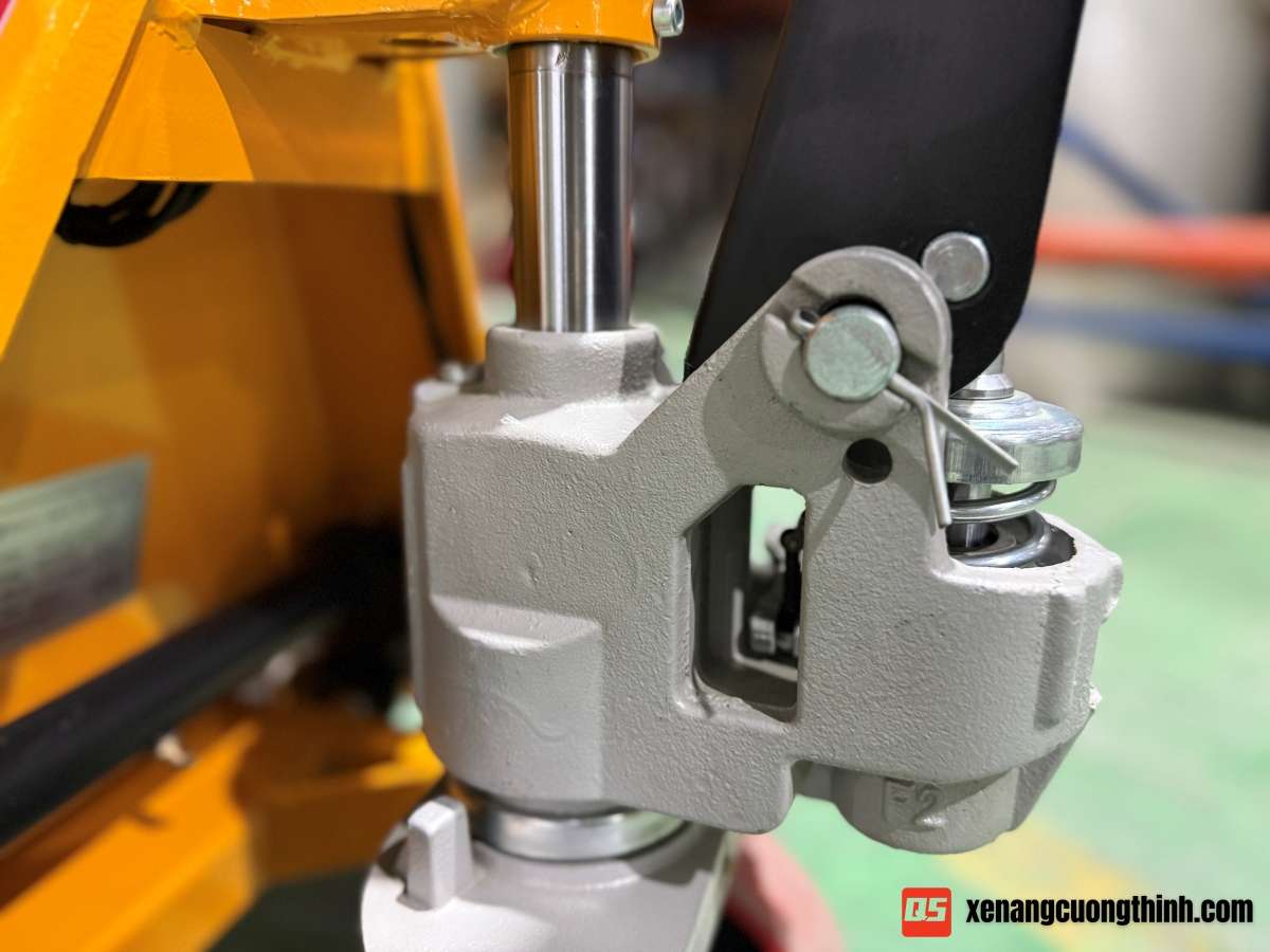 Xe Nâng Tay Có Gắn Cân | Xe Nâng Cường Thịnh