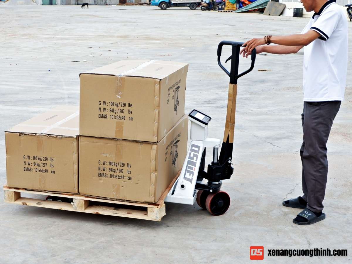 Xe Nâng Tay Gắn Cân Điện Tử 2 Tấn | Xe Nâng Cường Thịnh