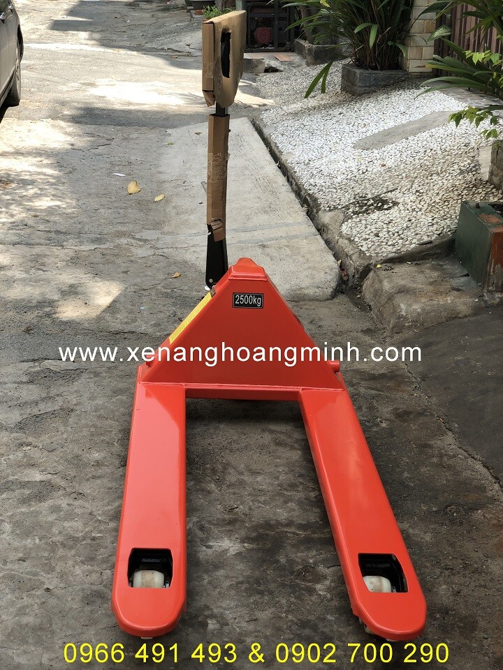 Xe nâng tay 2500kg giá rẻ- Phụ tùng xe nâng Hoàng Minh